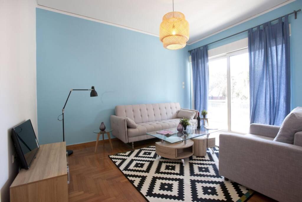Palaio Faliro, A Bright And Spacious Apartment Atenas Exterior foto
