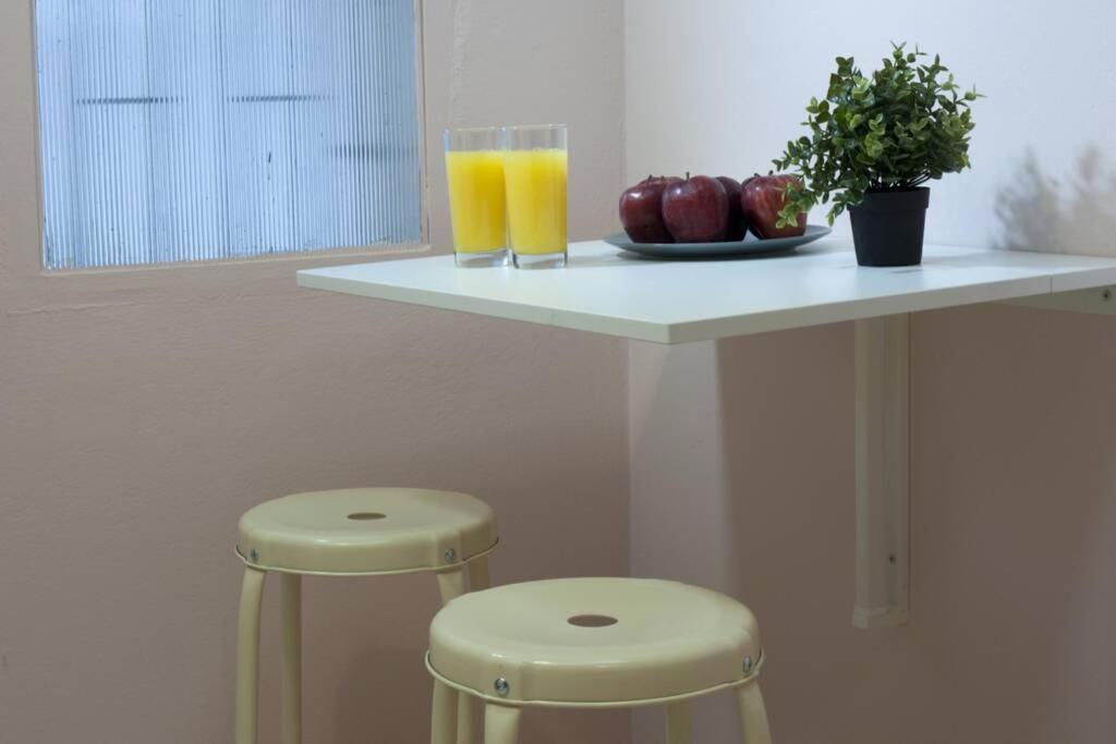 Palaio Faliro, A Bright And Spacious Apartment Atenas Exterior foto